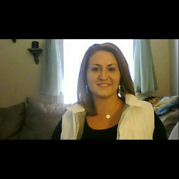 Meet your Posher, Crystal - Picture 1 of 1