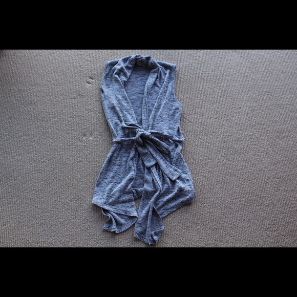 Sleeveless Grey Tie Front Top
