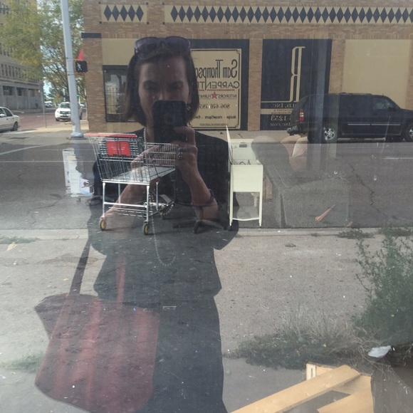 Meet your Posher, Beth - Picture 1 of 1