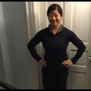 Lululemon size 8 "think fast pullover" black