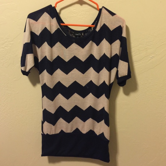 Rue 21 chevron top