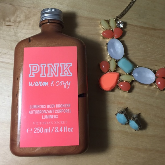 VS Pink Body Bronzer