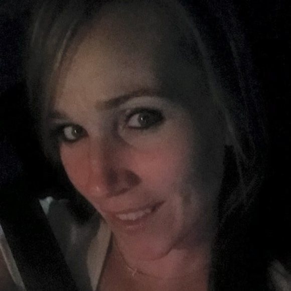 Meet your Posher, Jennifer - Picture 1 of 1