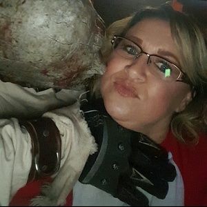 Meet your Posher, Pam