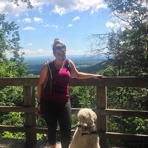 Meet your Posher, Caitlin