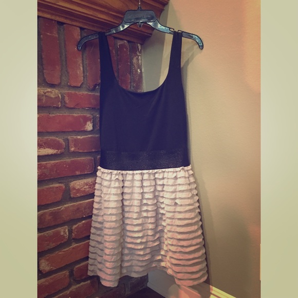 Vertigo | Sleeveless Ballerina dress