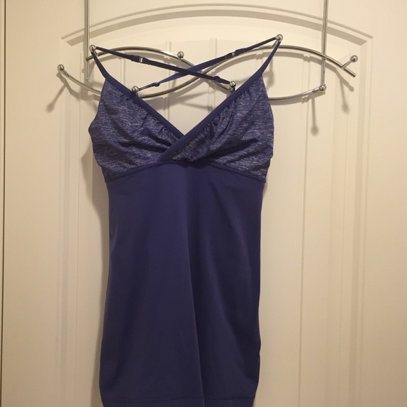 Purple lululemon yoga tank, size 8 - Picture 1 of 4