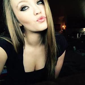 Meet your Posher, Karissa