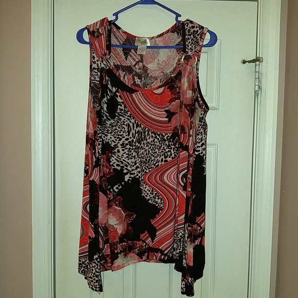 Beautiful sleeveless shirt!