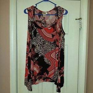 Beautiful sleeveless shirt!