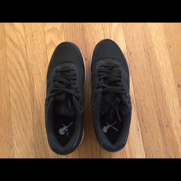 APC x Nike Air Max 1 - Picture 3 of 4