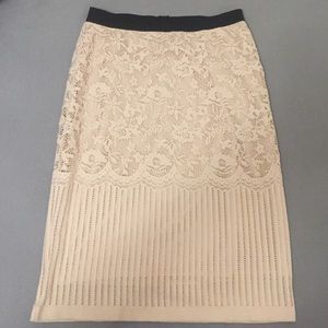 Darling H&M skirt! Lightly worn
