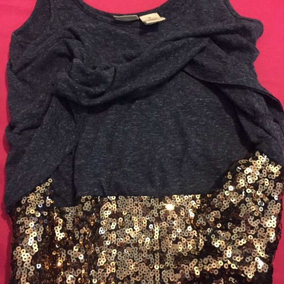 Dark blue w/ gold sequins top - Picture 2 of 3