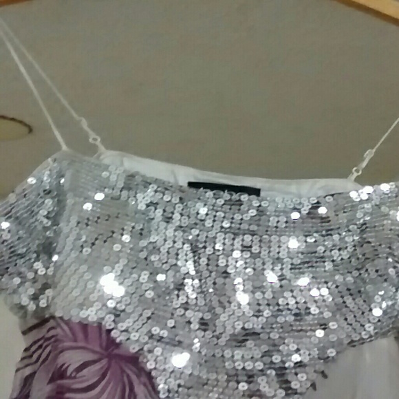 Bebe top, never worn!! - Picture 4 of 4