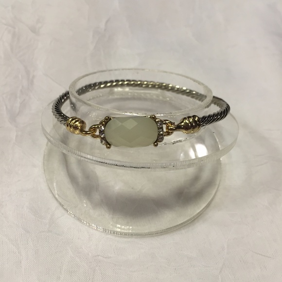 Jewelry - 🚫SOLD🚫 white stone bangle