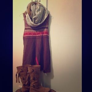 Free people wool tunic w/tribal print, like new