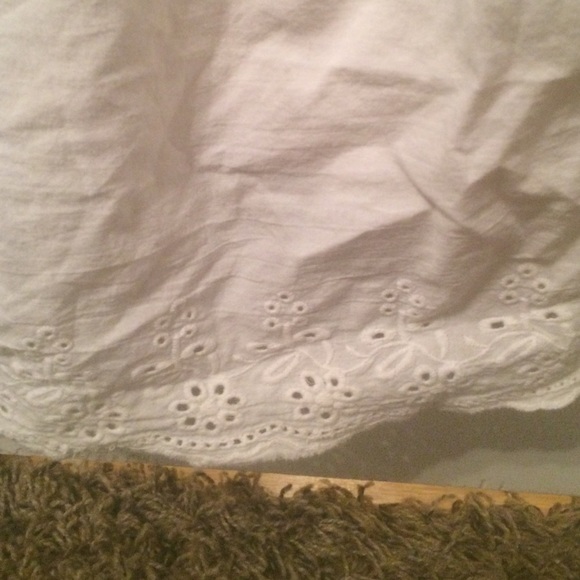 Button dressy tank - Picture 2 of 3