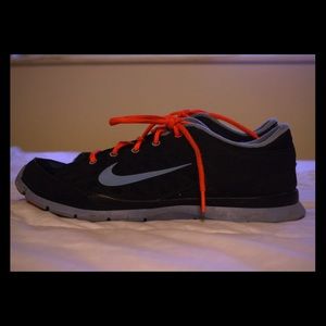 Nike tennis shoes