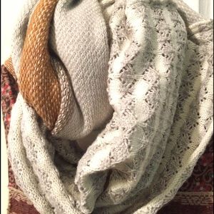 Free people woven circle scarf, never worn