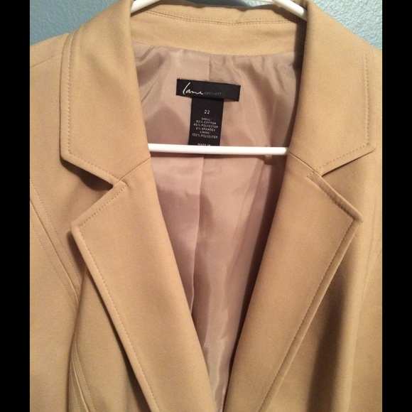 Blazer - Picture 2 of 2