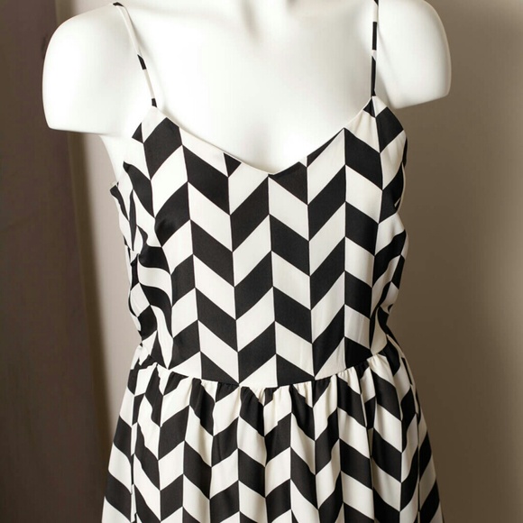Francesca's Collections Dresses & Skirts - * FRANCESCA'S: CHEVRON CHECK DRESS