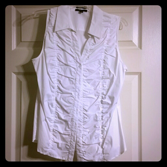 White button down sleeveless top