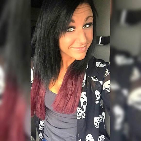 Meet your Posher, Ashlee - Picture 1 of 1