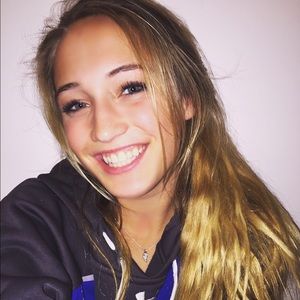 Meet your Posher, Eva