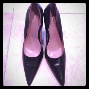 ONE DAY SALE! CATHY JEAN LEATHER PUMPS