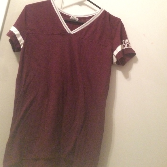 Vs pink - maroon v-neck