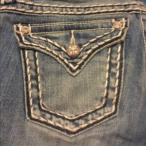Miss Me 26 thick thread jeans