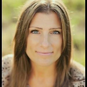 Meet your Posher, Steph