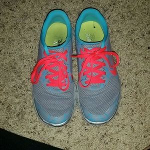 Women's running shoes