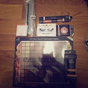 Elf makeup bundle (Brand NEW)(Never Used ) makeup!