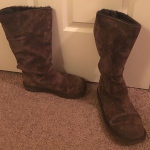 Dark brown UGG boots. Like new!