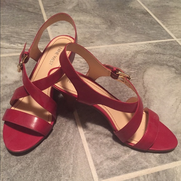 Red Nine West sandals 7M