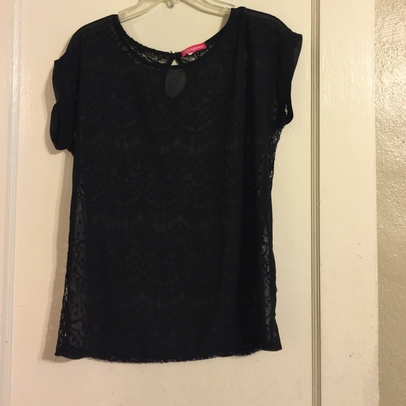 Black shirt