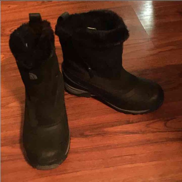 Women's black North Face boots size 9.5