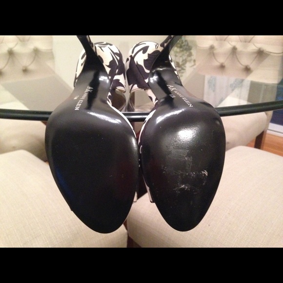 Anne Klein black and white floral heels size 7.5 - Picture 4 of 4