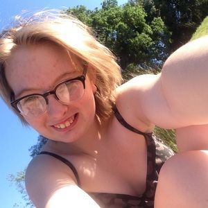 Meet your Posher, Veronica