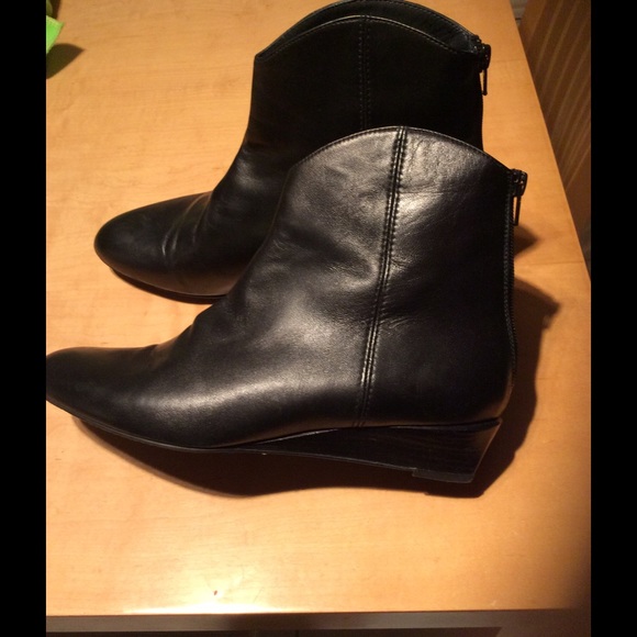 Stuart Weitzman wedge boots 9.5