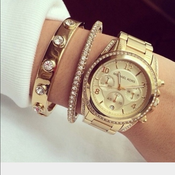 AUTHENTIC MICHAEL KORS BLAIR MINI GOLD *No trades* - Picture 2 of 3