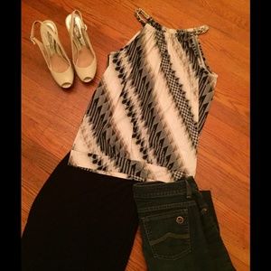 Super cute with chain details