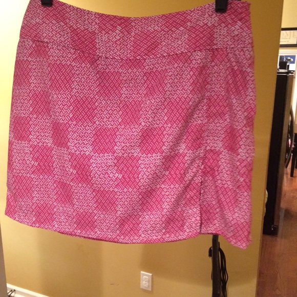 Pink Izod golf skirt