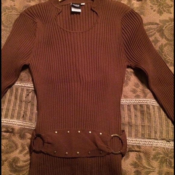 💰💰JUST REDUCED Sweater with attached belt accent