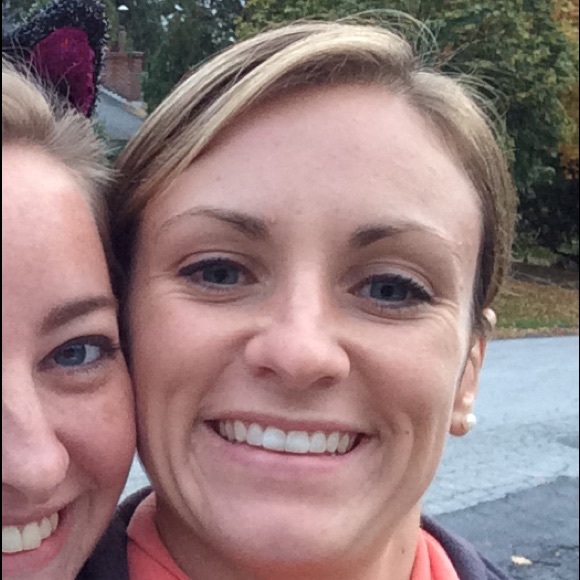 Meet your Posher, Kristen - Picture 1 of 1