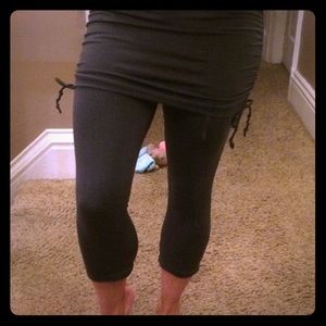 Prana size medium gray leggings.