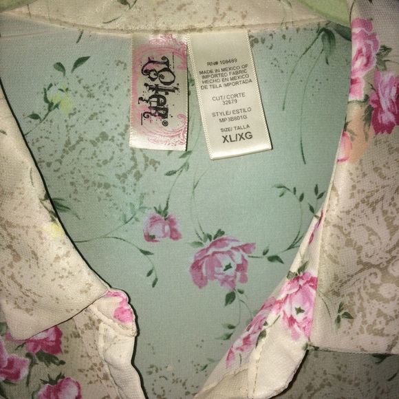 Floral button up - Picture 3 of 4