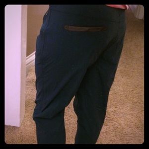 Lululemon size 4 lined pants