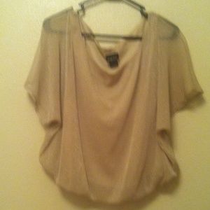 I'm selling bc it doesn't fit me no more